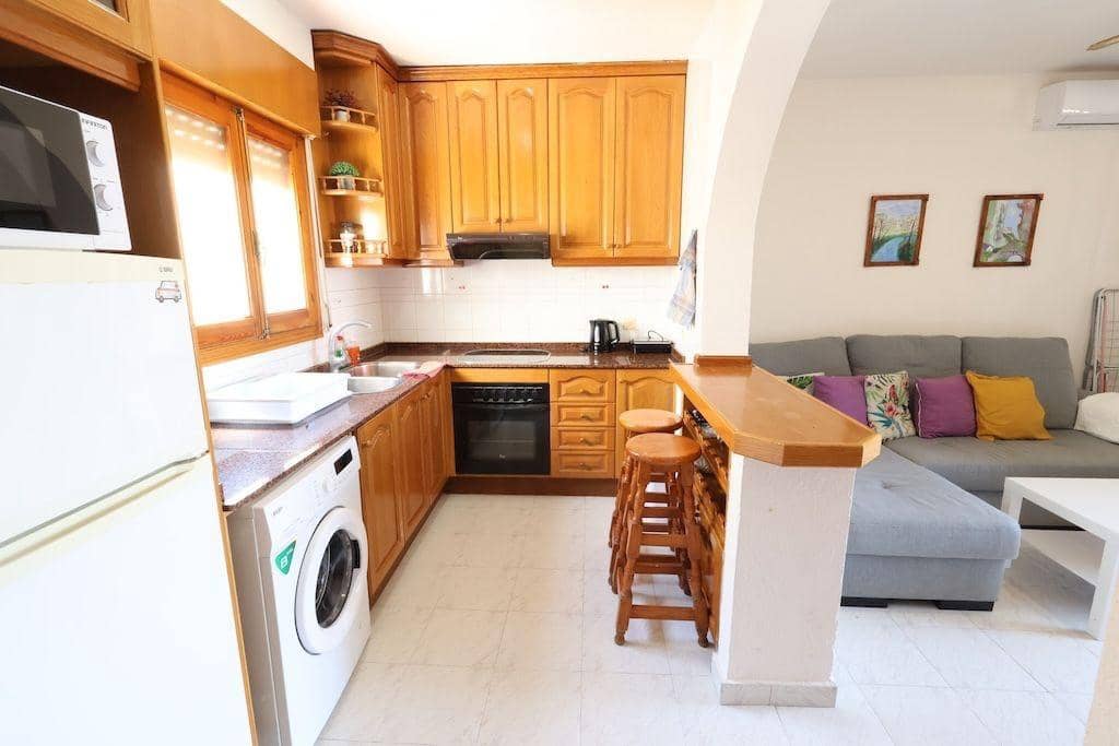 2 bedroom Bungalow for sale in Torrevieja - € 99,950 (Ref: 9832661)