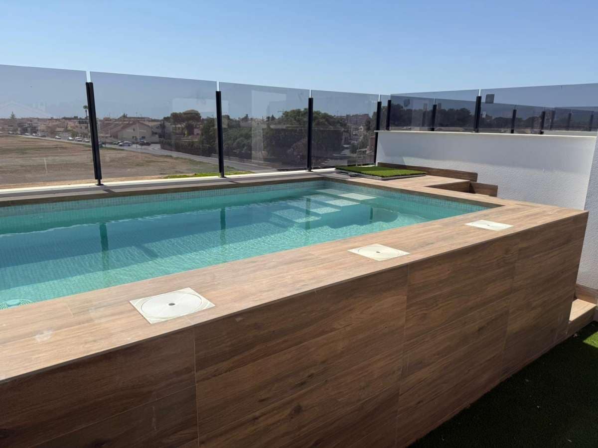 2 bedroom Bungalow for sale in San Pedro del Pinatar with pool garage - € 329,900 (Ref: 9832698)