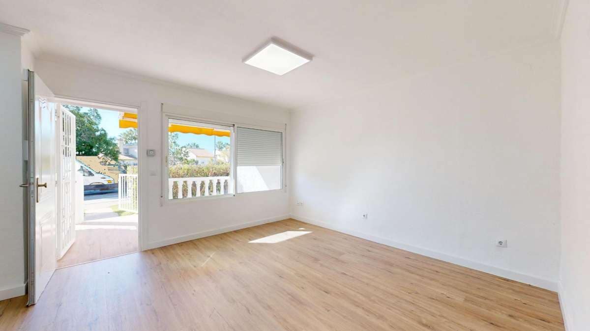 2 soveværelse Bungalow til salg i Orihuela Costa - € 225.000 (Ref: 9832705)