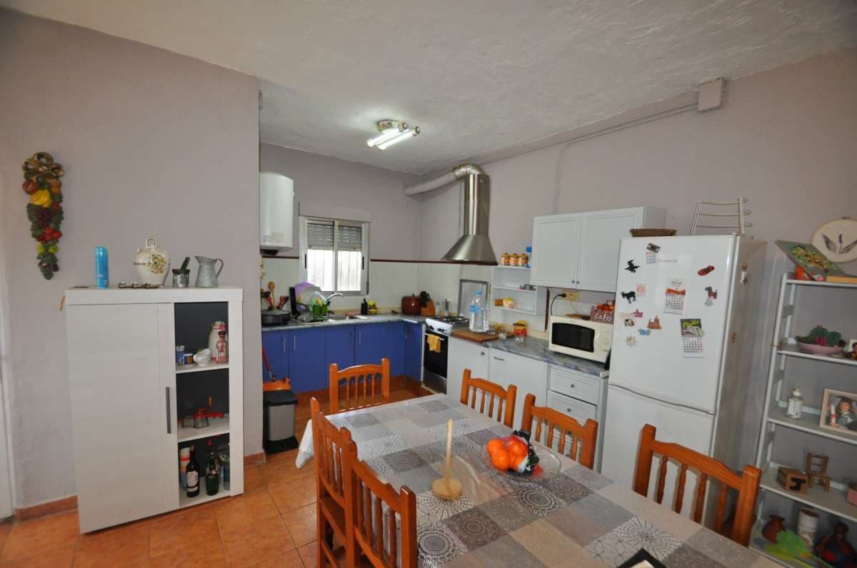 5 bedroom Villa for sale in Salinas - € 189,000 (Ref: 9834325)
