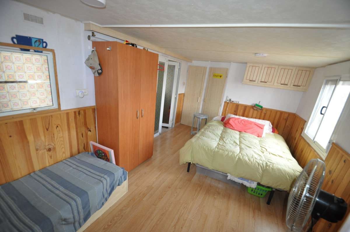 5 bedroom Villa for sale in Salinas - € 189,000 (Ref: 9834325)