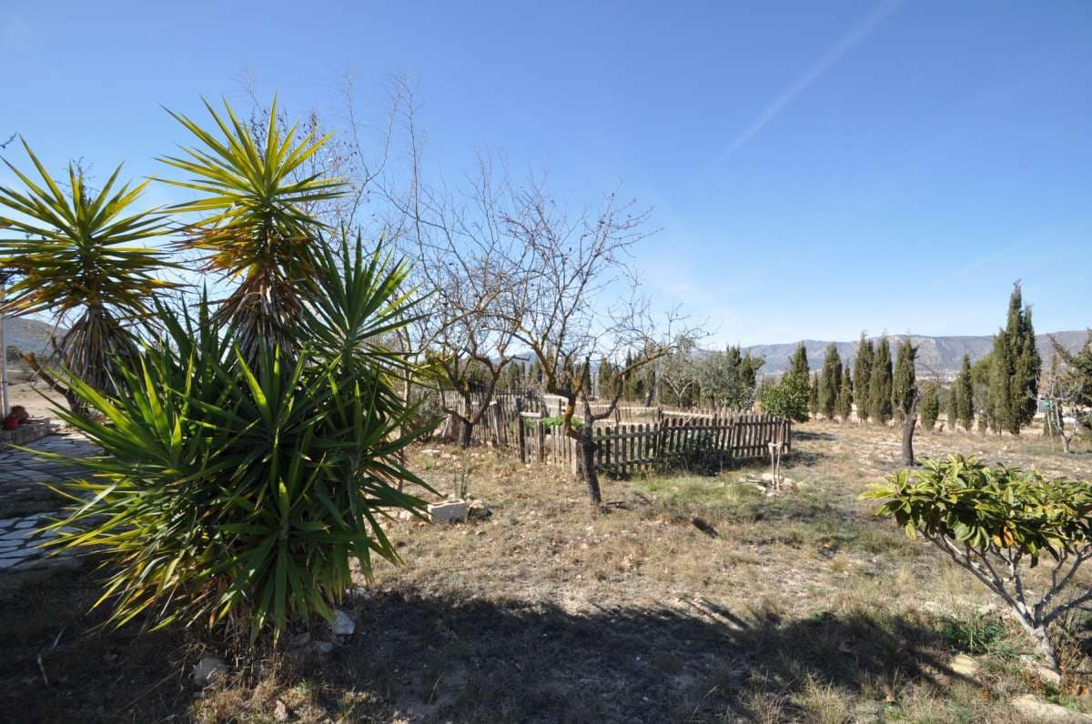 5 bedroom Villa for sale in Salinas - € 189,000 (Ref: 9834325)