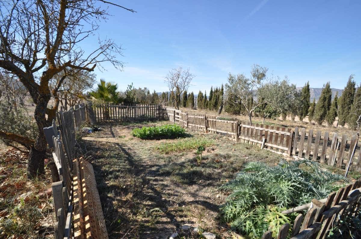 5 bedroom Villa for sale in Salinas - € 189,000 (Ref: 9834325)