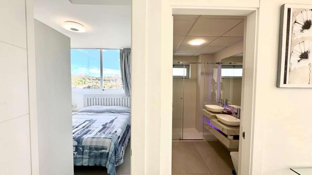 2 bedroom Apartment for sale in Finestrat - € 300,000 (Ref: 9834332)