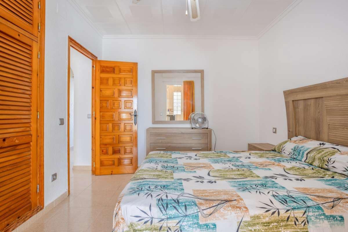 3 sovrum Villa till salu i Torrevieja - 330 000 € (Ref: 9834337)