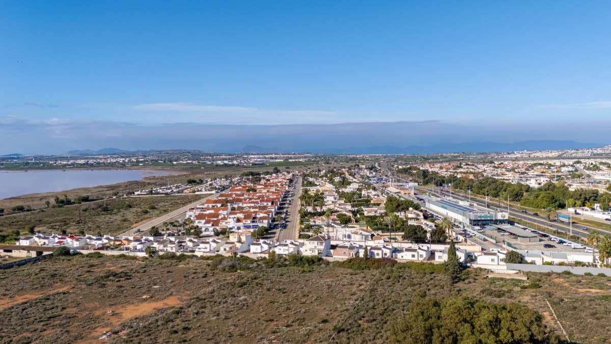 3 sovrum Villa till salu i Torrevieja - 330 000 € (Ref: 9834337)