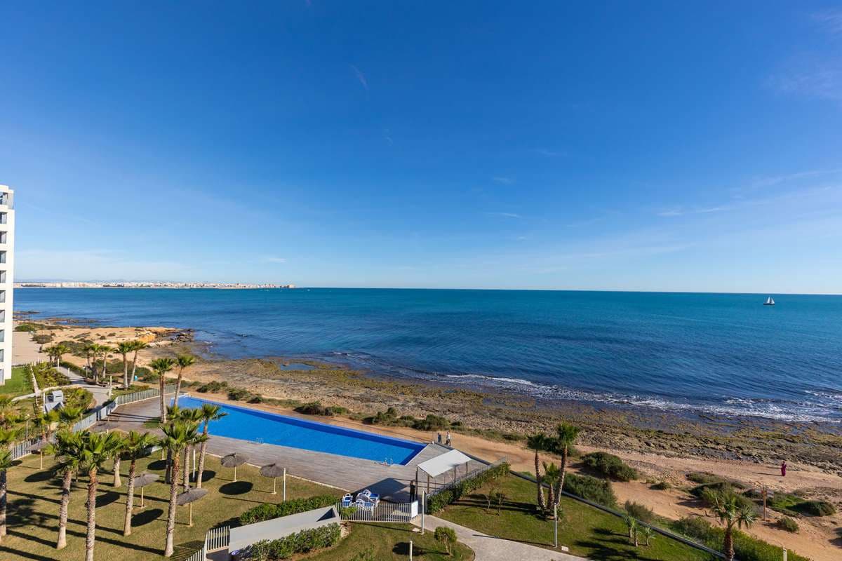 2 bedroom Apartment for sale in Torrevieja - € 765,000 (Ref: 9834340)