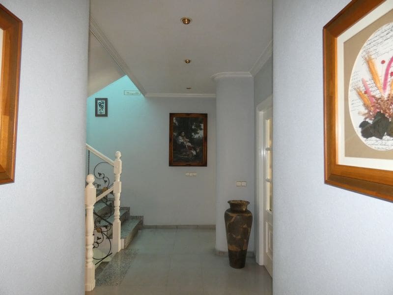 4 bedroom Villa for sale in Almoradi - € 499,950 (Ref: 9834341)
