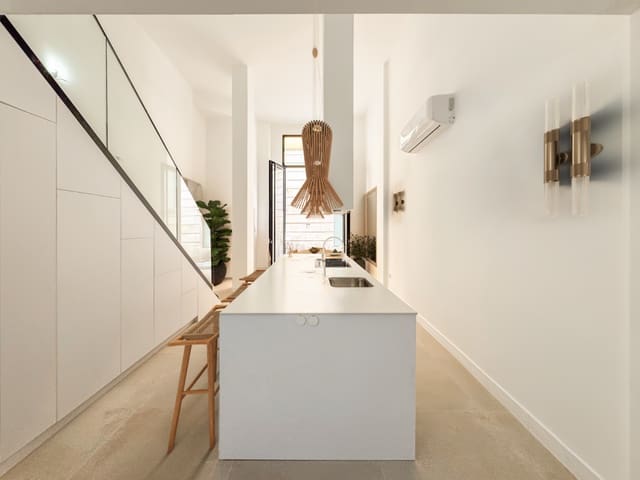 2 bedroom Apartment for sale in Alicante / Alacant city - € 395,000 (Ref: 9834349)