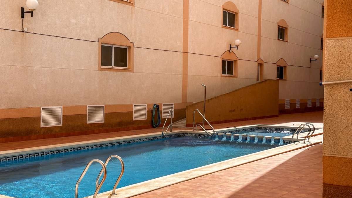 3 soveværelse Lejlighed til salg i Torrevieja - € 194.900 (Ref: 9834359)