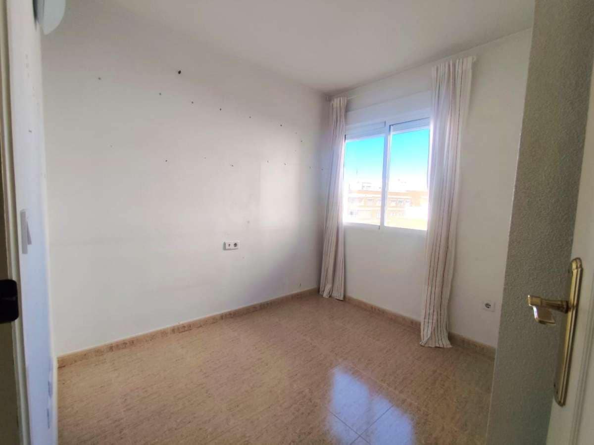 2 soveværelse Lejlighed til salg i Torrevieja - € 135.000 (Ref: 9834366)