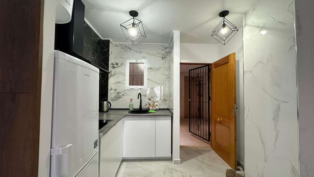 2 sovrum Lägenhet till salu i Torrevieja - 139 900 € (Ref: 9834373)