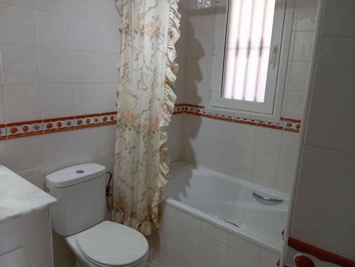 Apartamento de 2 habitaciones en Villamartin en venta - 190.000 € (Ref: 9834376)