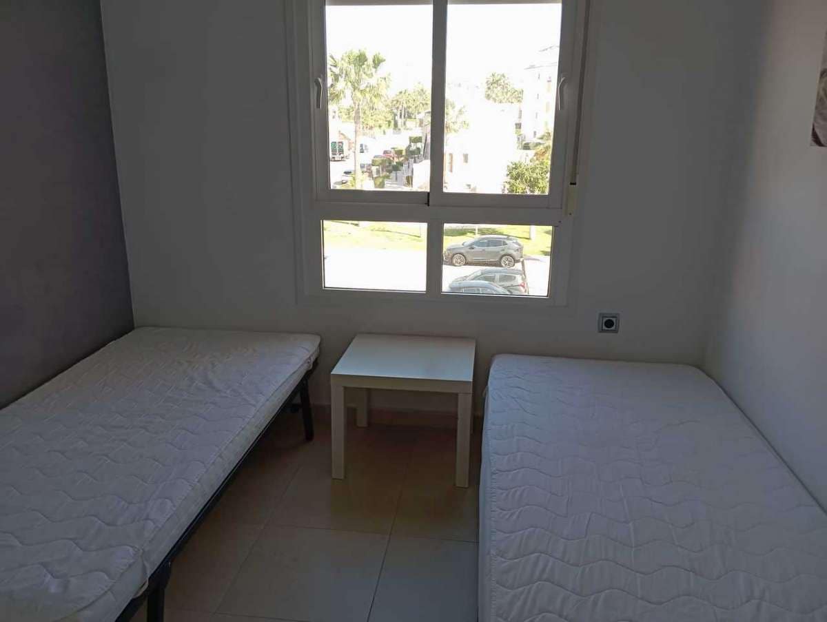 Apartamento de 2 habitaciones en Villamartin en venta - 190.000 € (Ref: 9834376)