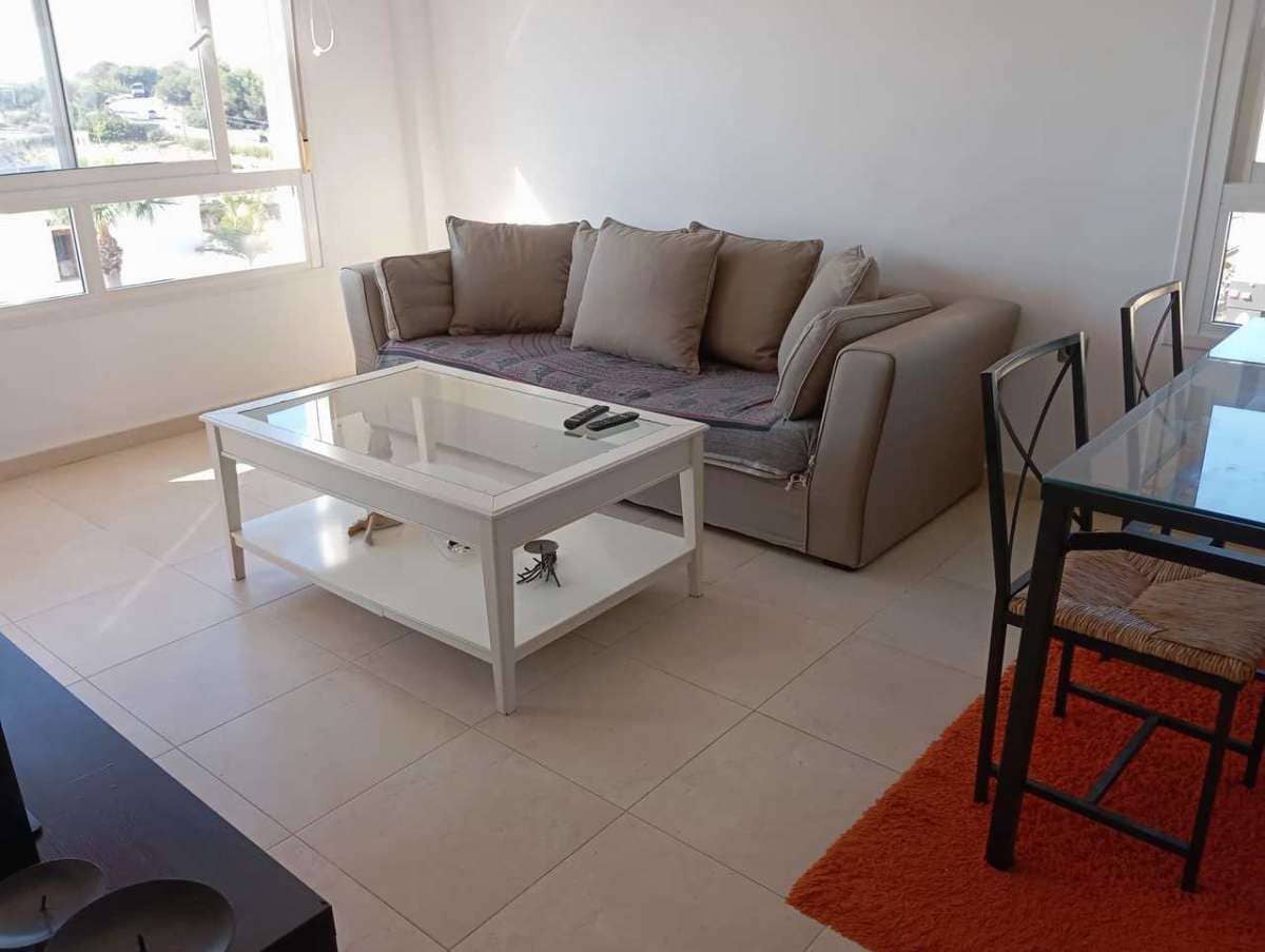 Apartamento de 2 habitaciones en Villamartin en venta - 190.000 € (Ref: 9834376)