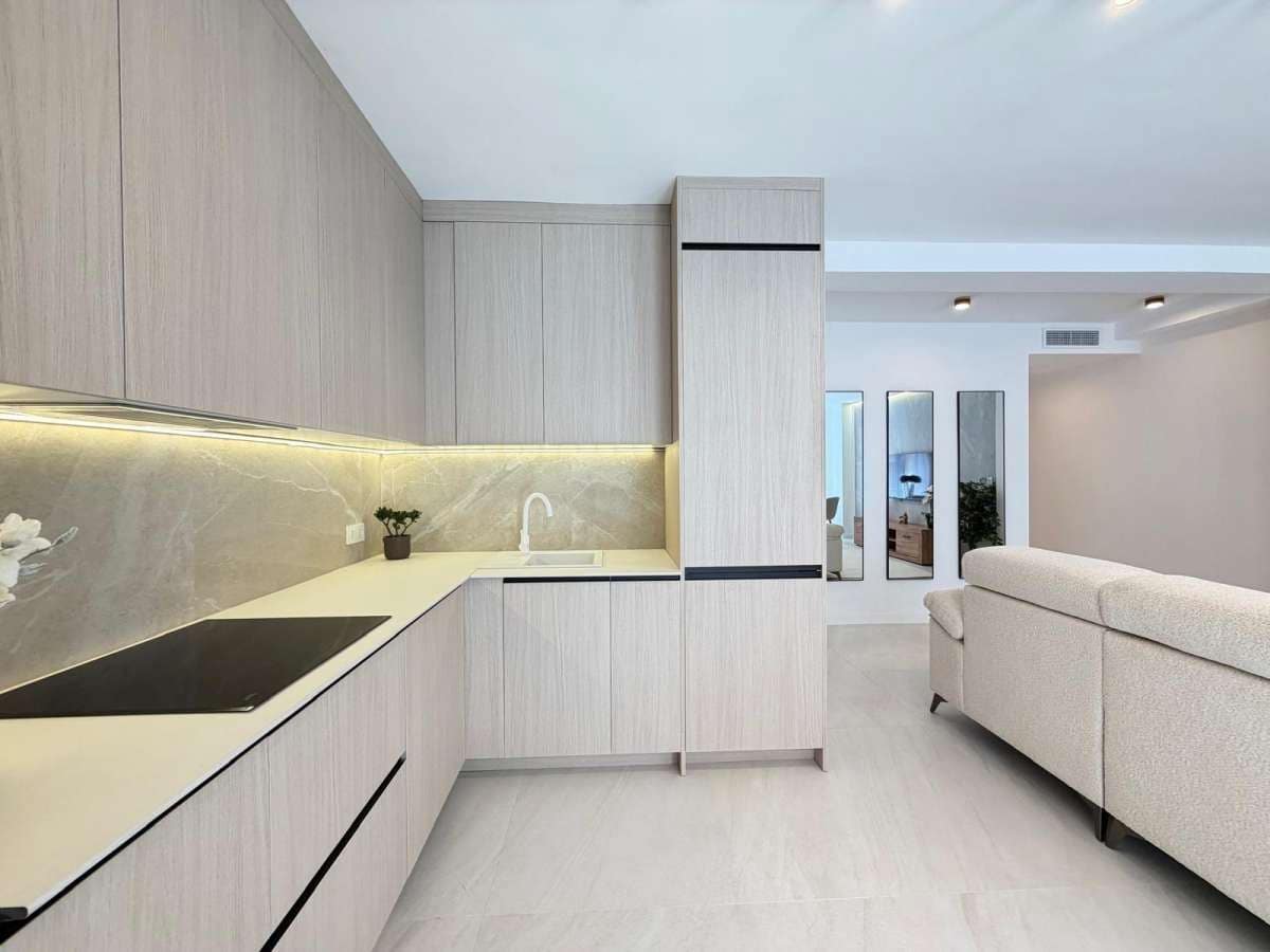 4 chambre Appartement à vendre à Torrevieja - 277 000 € (Ref: 9834377)