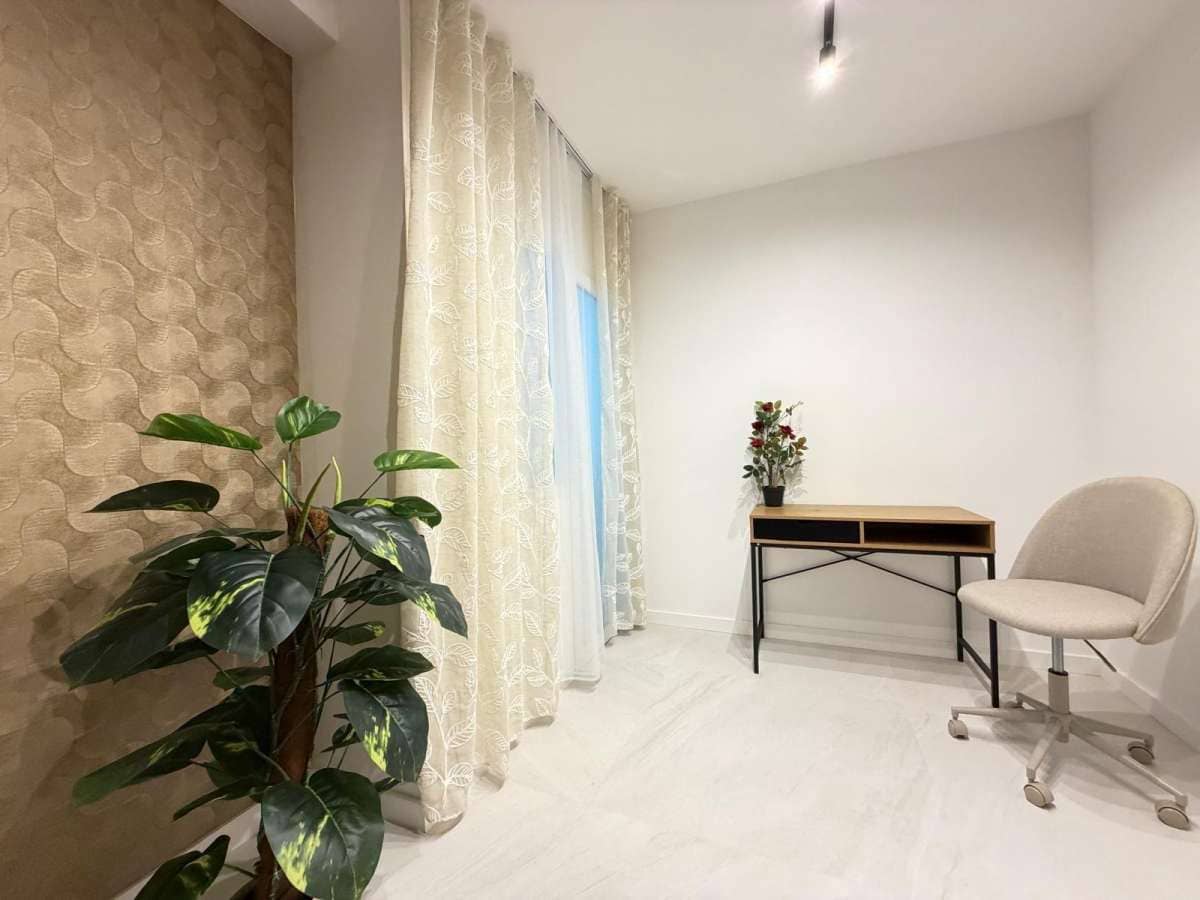 4 chambre Appartement à vendre à Torrevieja - 277 000 € (Ref: 9834377)