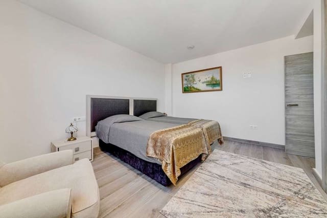 3 soveværelse Villa til salg i Torrevieja - € 1.275.000 (Ref: 9834390)