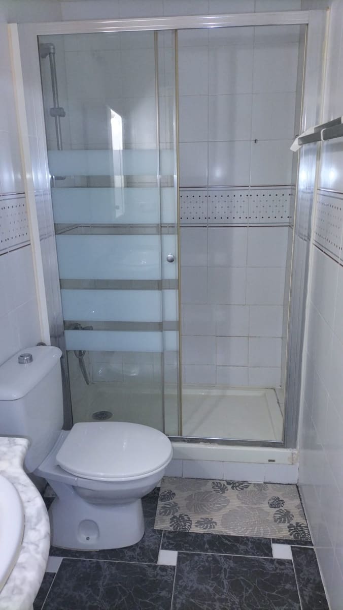 Apartamento de 2 habitaciones en Torrevieja en venta con piscina - 130.000 € (Ref: 9834392)