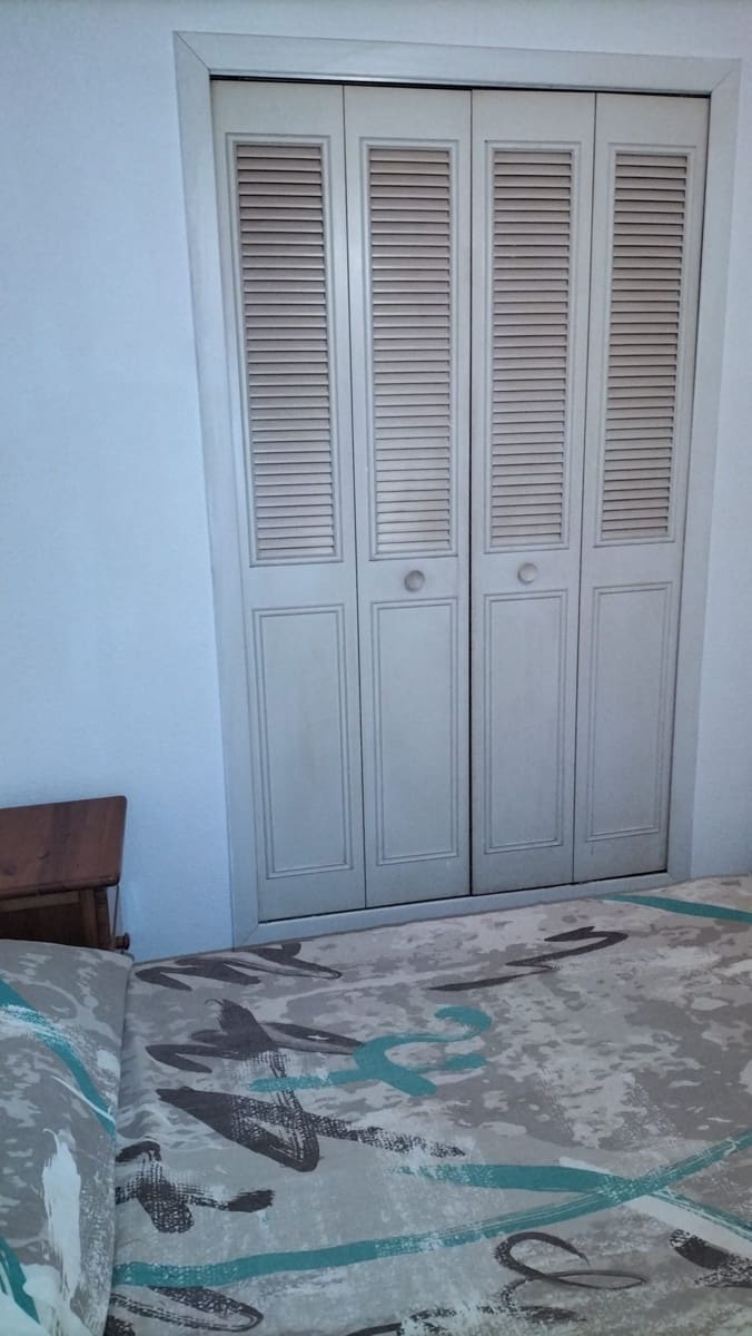 Apartamento de 2 habitaciones en Torrevieja en venta con piscina - 130.000 € (Ref: 9834392)