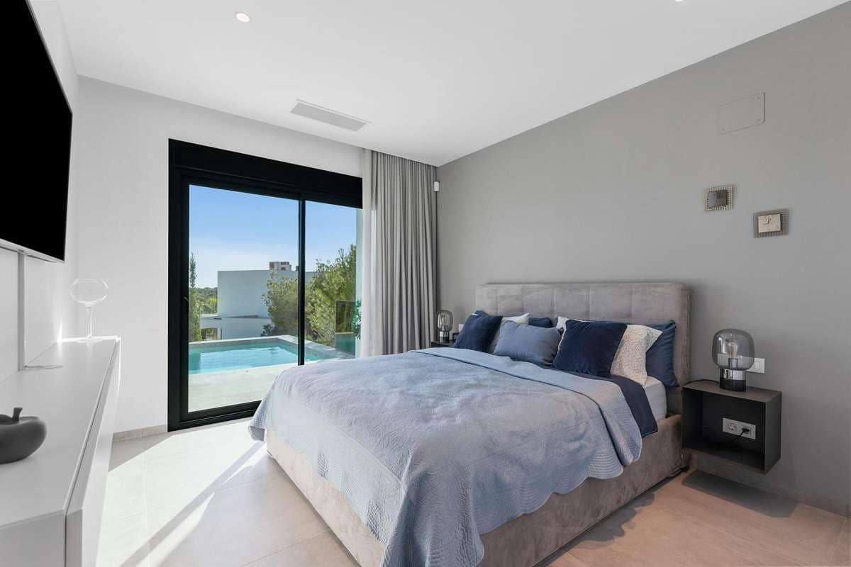 4 bedroom Villa for sale in Orihuela - € 1,700,000 (Ref: 9834393)