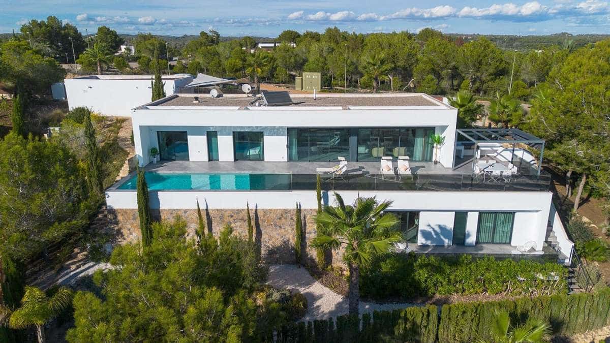 4 bedroom Villa for sale in Orihuela - € 1,700,000 (Ref: 9834393)