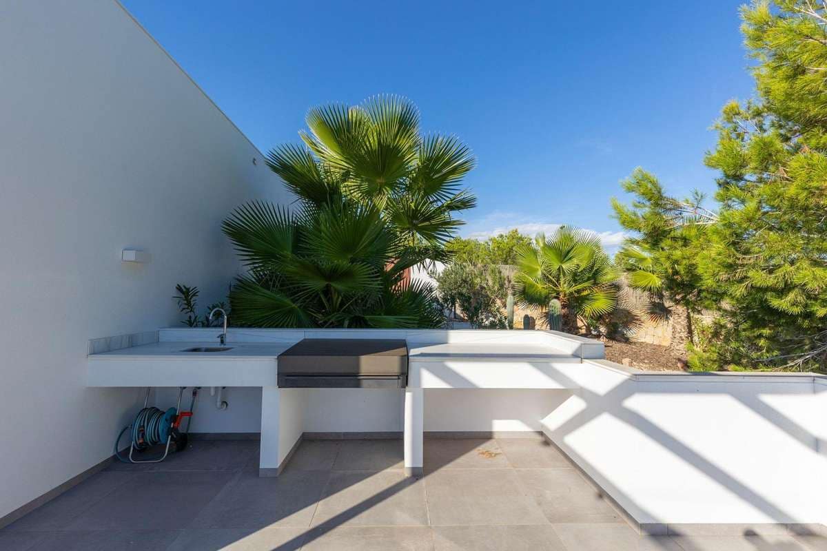 4 bedroom Villa for sale in Orihuela - € 1,700,000 (Ref: 9834393)