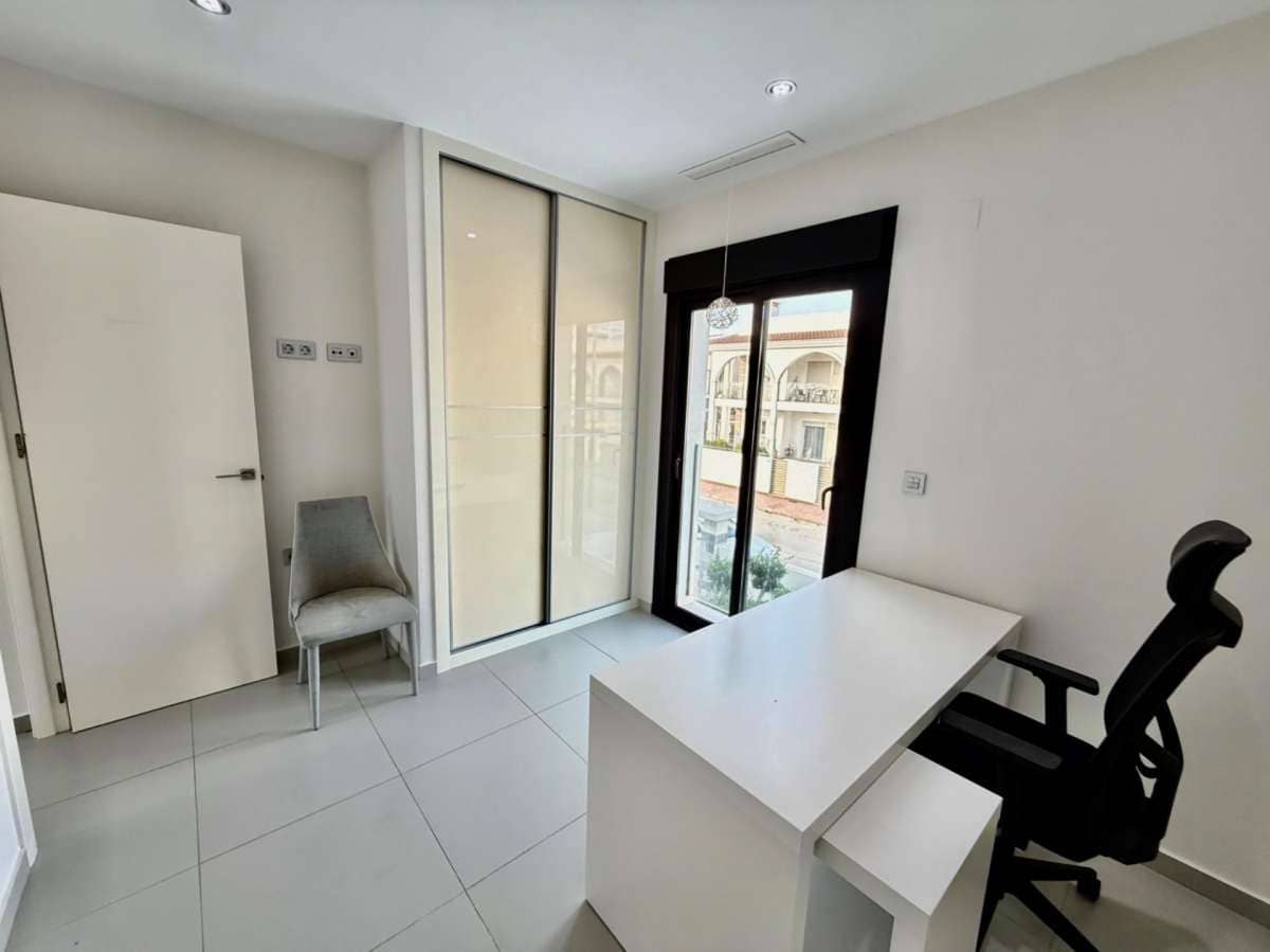 3 slaapkamer Villa te koop in Rojales - € 459.000 (Ref: 9834400)