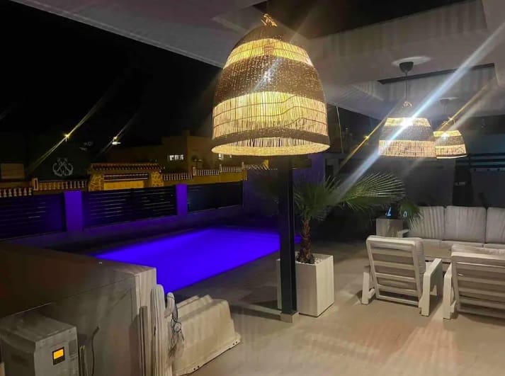 5 sypialnia Willa na sprzedaż w Los Balcones z basenem garażem - 999 999 € (Ref: 9834405)