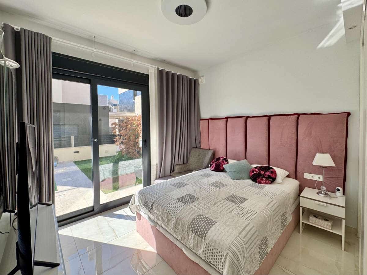4 sovrum Villa till salu i Orihuela Costa - 735 000 € (Ref: 9834412)