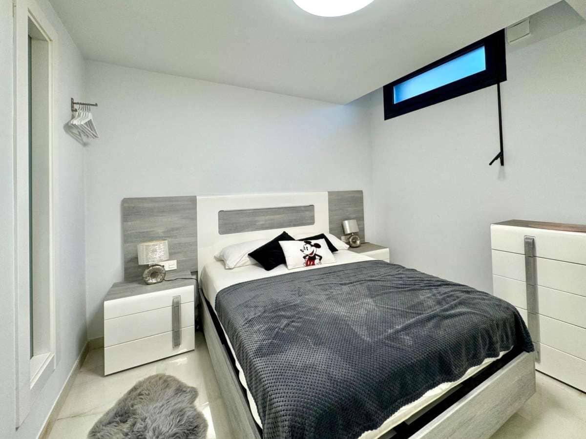 4 sovrum Villa till salu i Orihuela Costa - 735 000 € (Ref: 9834412)