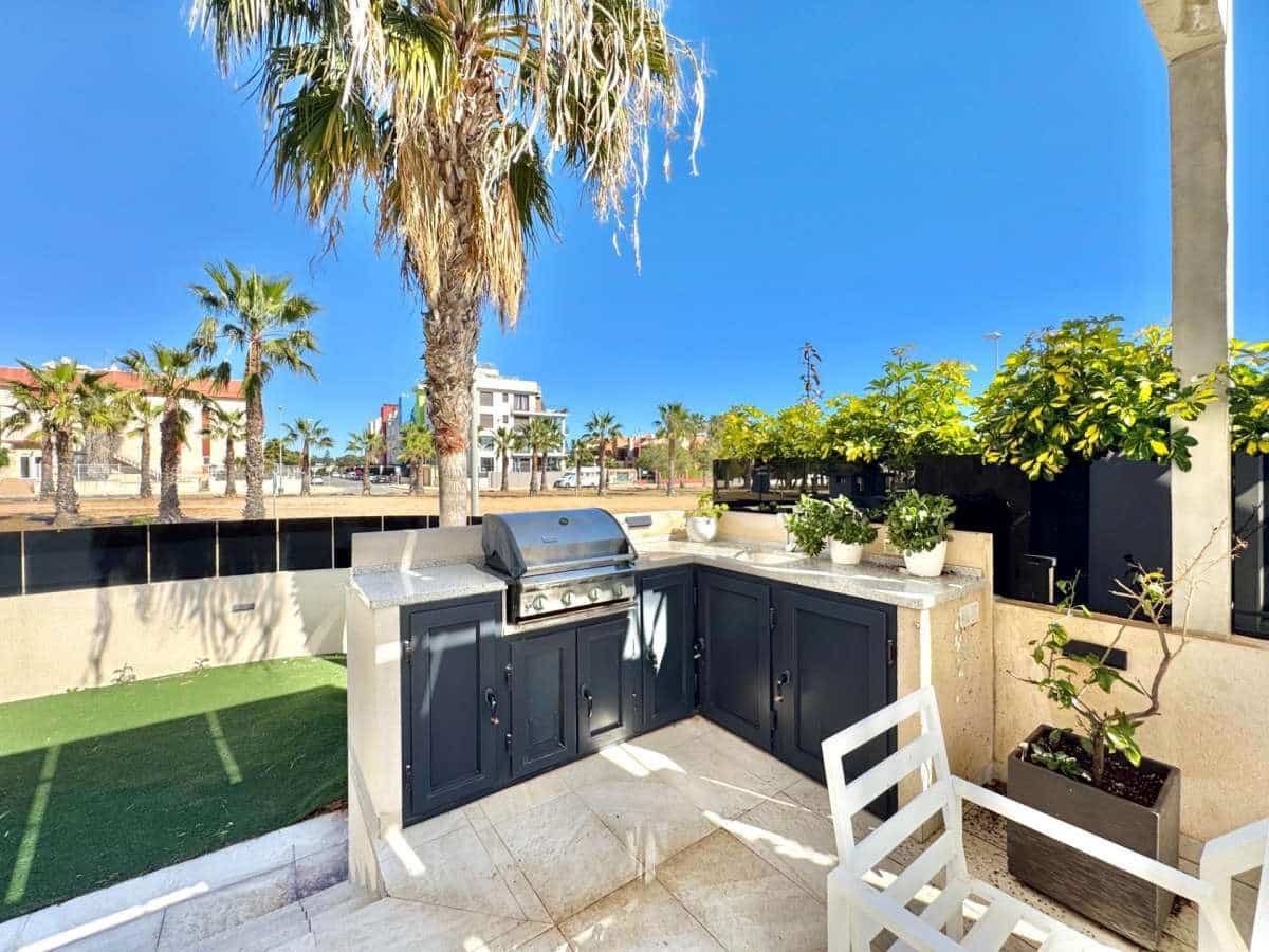 4 sovrum Villa till salu i Orihuela Costa - 735 000 € (Ref: 9834412)