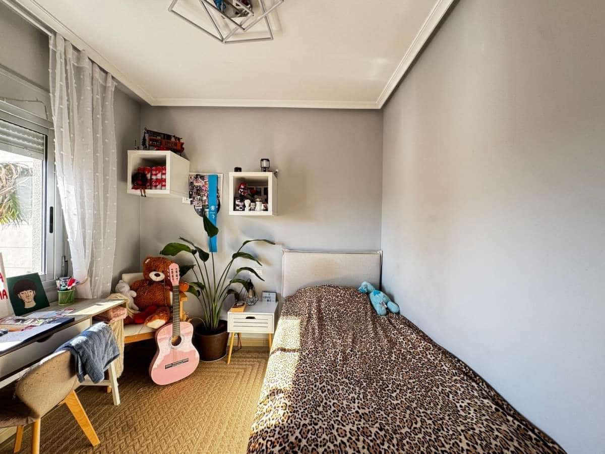 3 makuuhuone Huoneisto myytävänä paikassa Torrevieja - 285 000 € (Ref: 9834416)