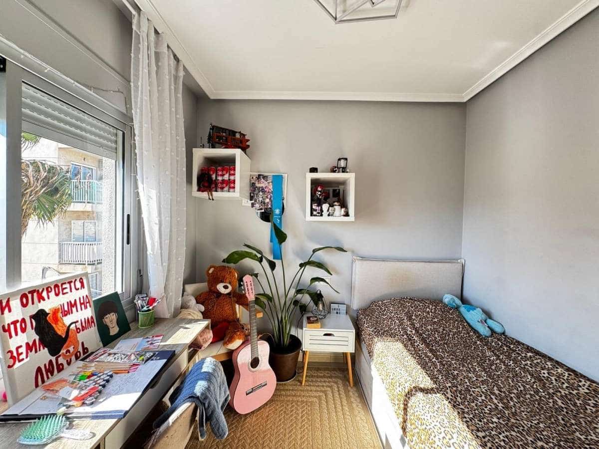 3 makuuhuone Huoneisto myytävänä paikassa Torrevieja - 285 000 € (Ref: 9834416)