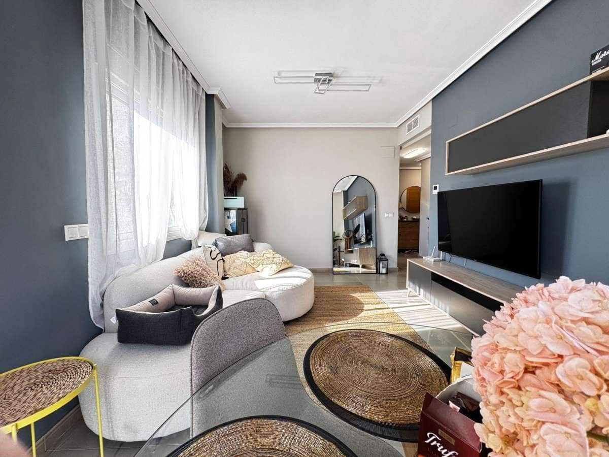 3 makuuhuone Huoneisto myytävänä paikassa Torrevieja - 285 000 € (Ref: 9834416)