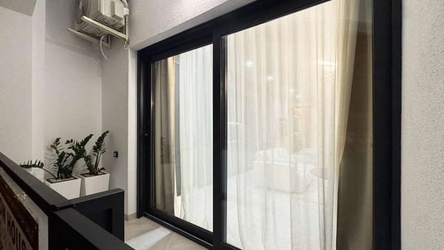 1 soveværelse Lejlighed til salg i Torrevieja - € 160.000 (Ref: 9834432)