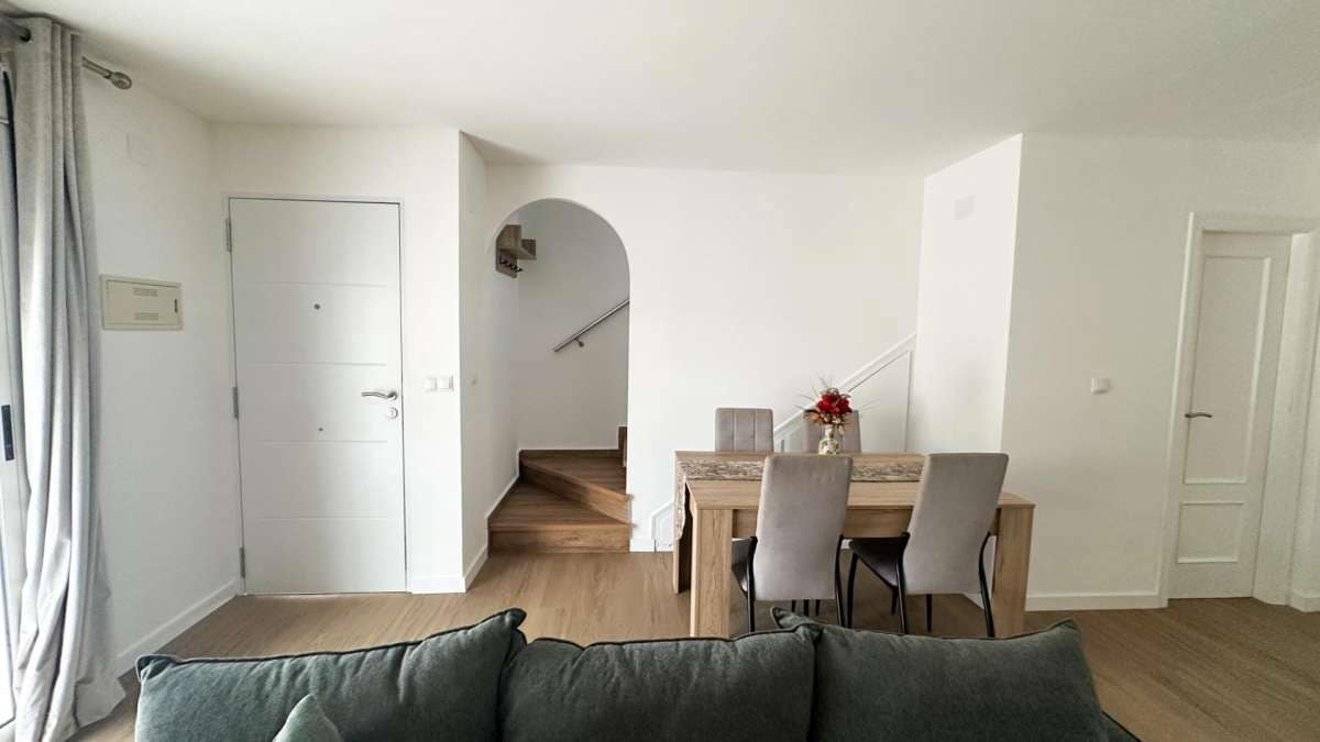 Apartamento de 3 habitaciones en San Miguel de Salinas en venta con piscina garaje - 268.900 € (Ref: 9834436)