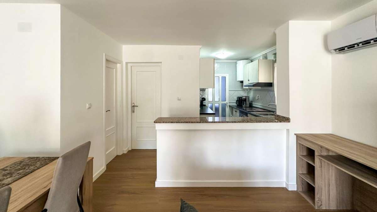 Apartamento de 3 habitaciones en San Miguel de Salinas en venta con piscina garaje - 268.900 € (Ref: 9834436)