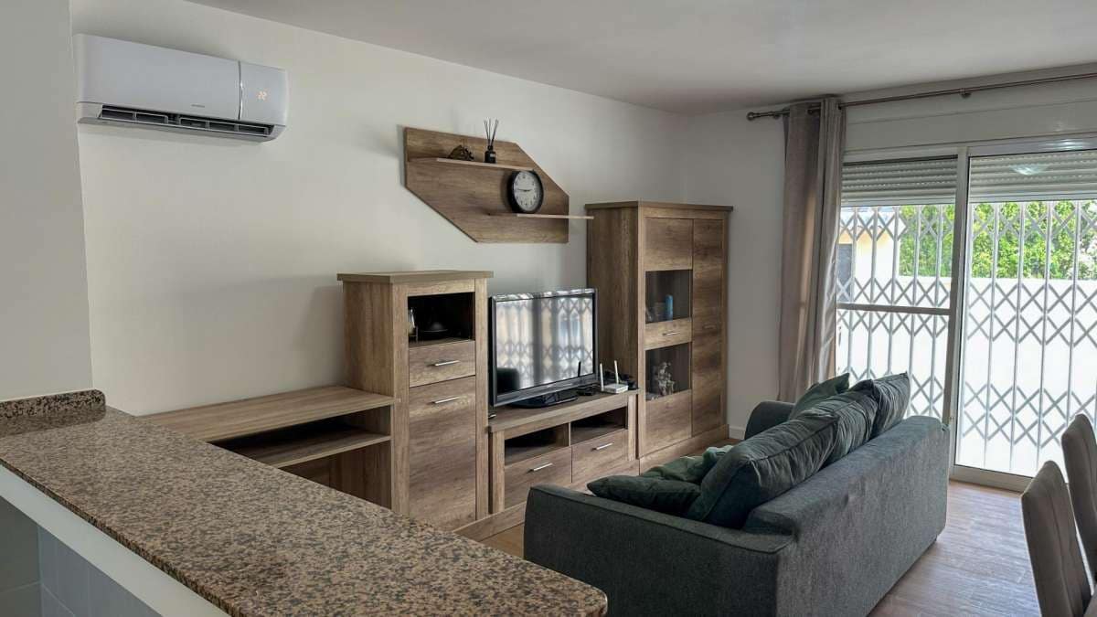 Apartamento de 3 habitaciones en San Miguel de Salinas en venta con piscina garaje - 268.900 € (Ref: 9834436)
