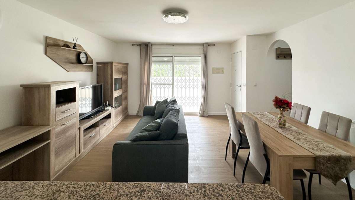 Apartamento de 3 habitaciones en San Miguel de Salinas en venta con piscina garaje - 268.900 € (Ref: 9834436)