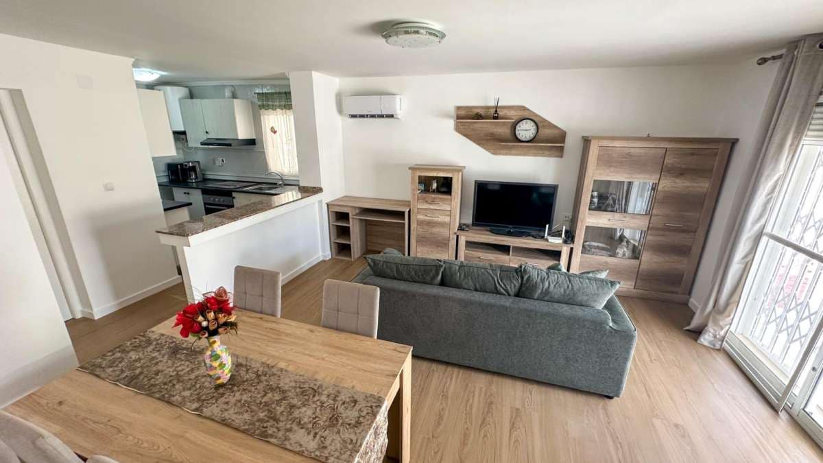 Apartamento de 3 habitaciones en San Miguel de Salinas en venta con piscina garaje - 268.900 € (Ref: 9834436)