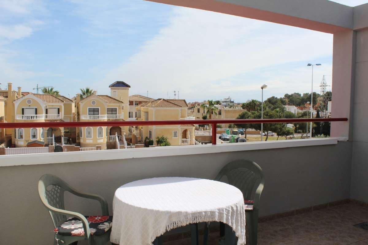 2 Zimmer Apartment zu verkaufen in Villamartin - 139.900 € (Ref: 9834438)