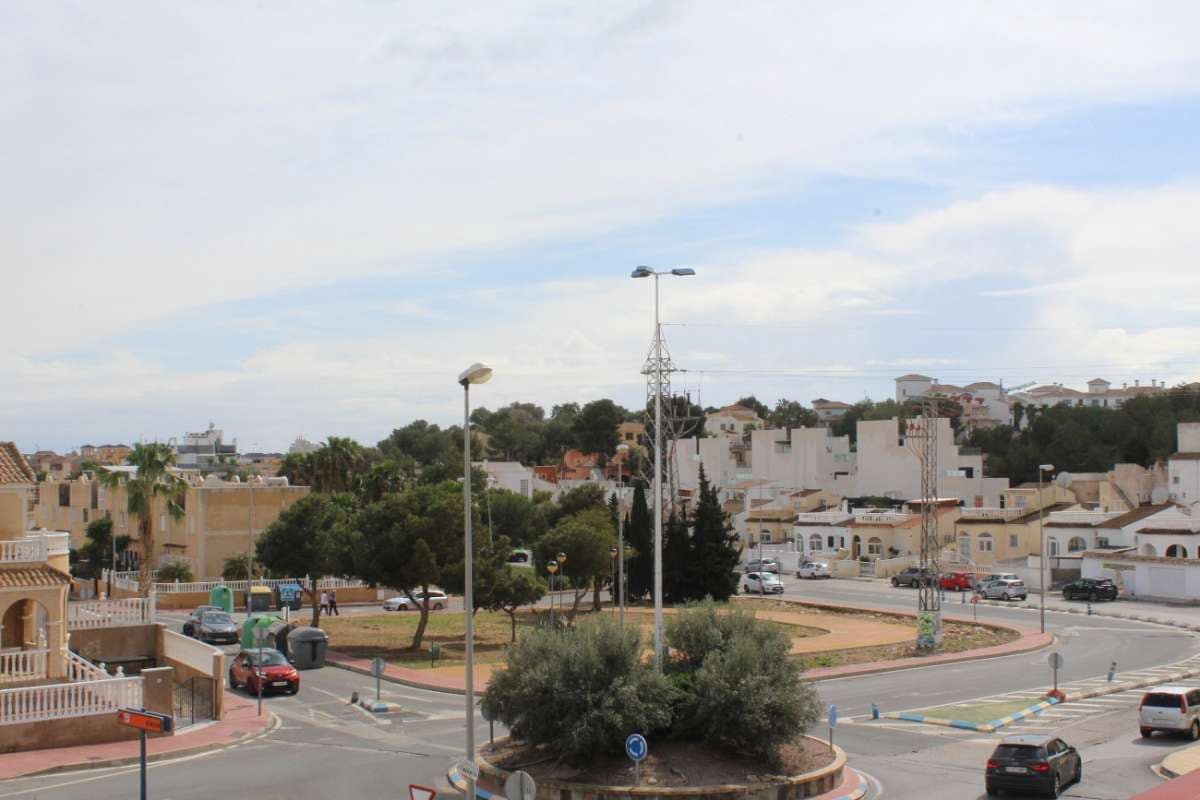 2 Zimmer Apartment zu verkaufen in Villamartin - 139.900 € (Ref: 9834438)