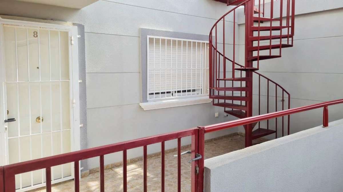 2 Zimmer Apartment zu verkaufen in Villamartin - 139.900 € (Ref: 9834438)