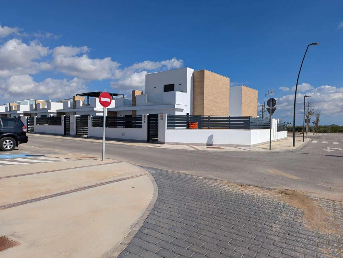 3 bedroom Villa for sale in Roldan - € 389,900 (Ref: 9834444)