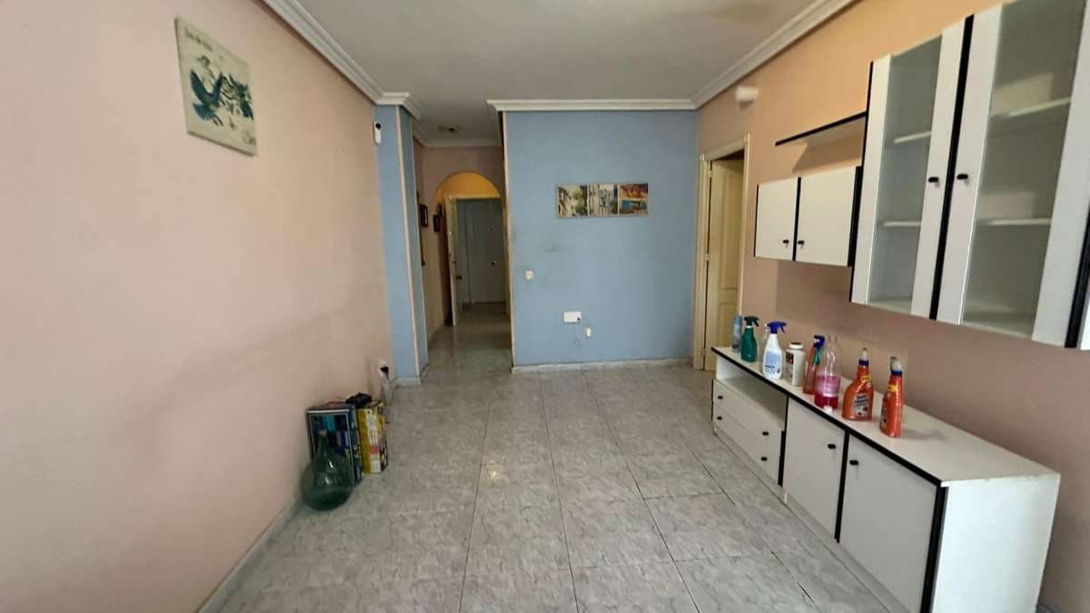 Apartamento de 2 habitaciones en Torrevieja en venta - 119.900 € (Ref: 9834445)