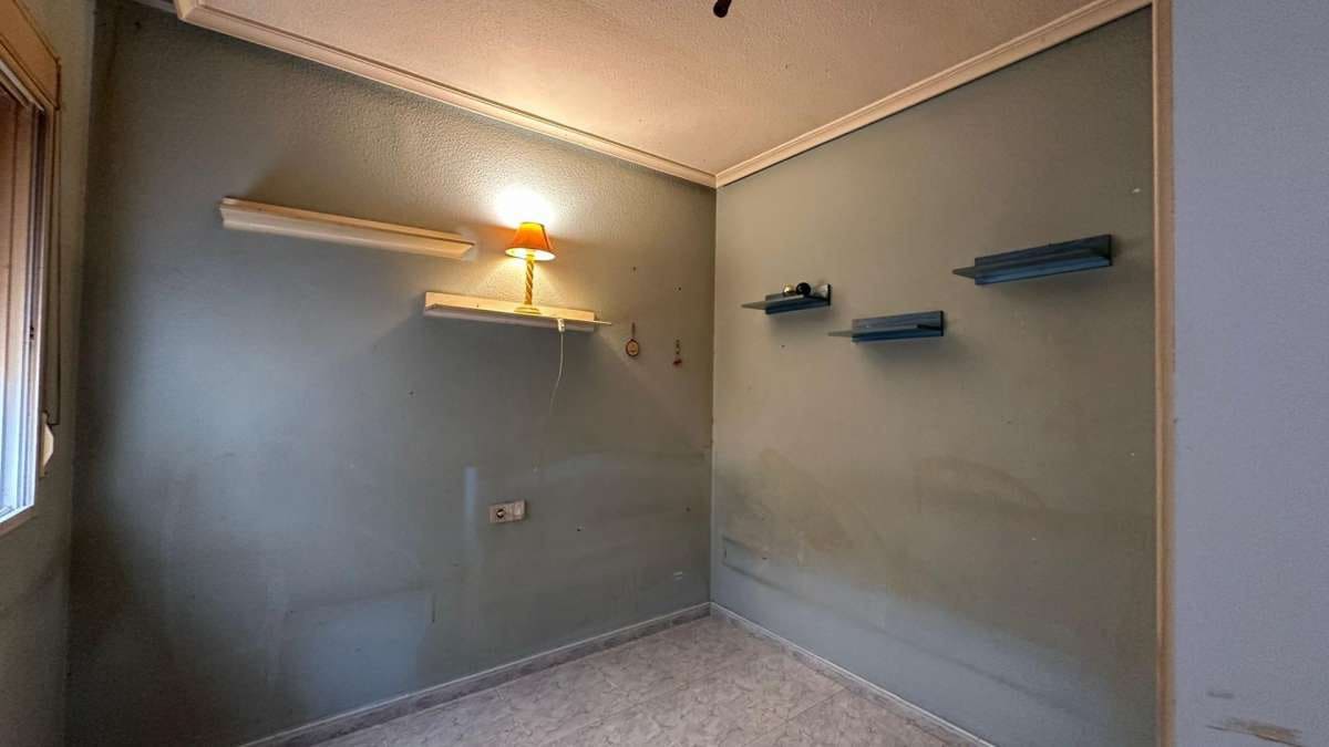 Apartamento de 2 habitaciones en Torrevieja en venta - 119.900 € (Ref: 9834445)