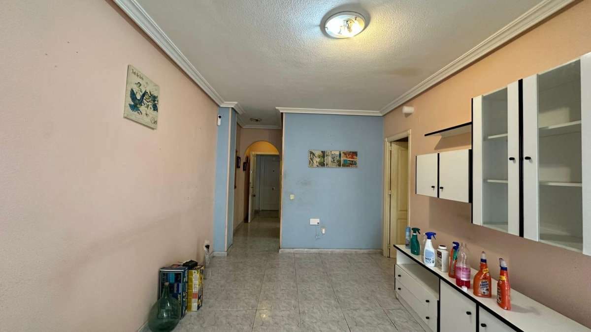 Apartamento de 2 habitaciones en Torrevieja en venta - 119.900 € (Ref: 9834445)