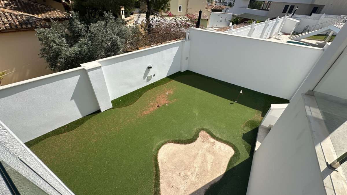 4 bedroom Villa for sale in Orihuela Costa - € 2,950,000 (Ref: 9834447)