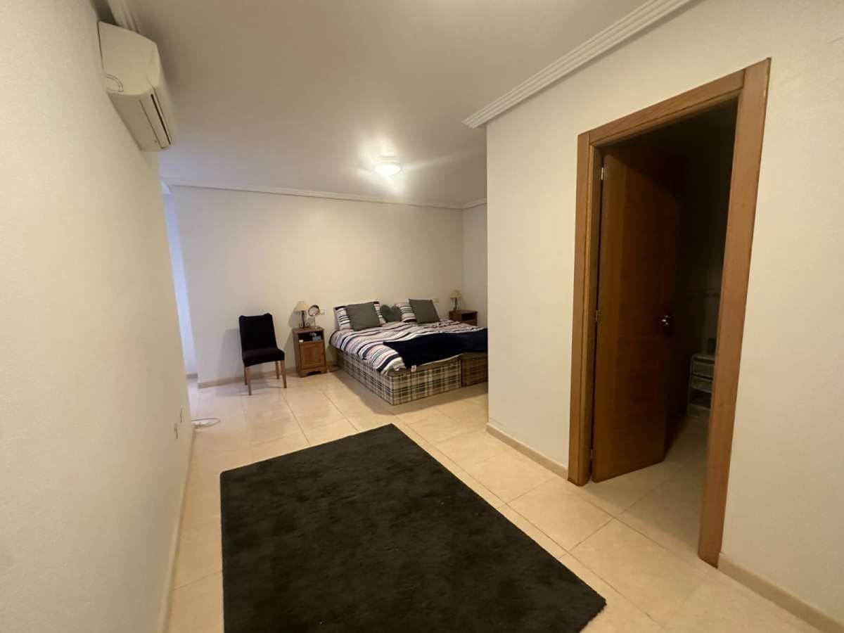 4 sypialnia Apartament na sprzedaż w Jacarilla - 145 000 € (Ref: 9834452)